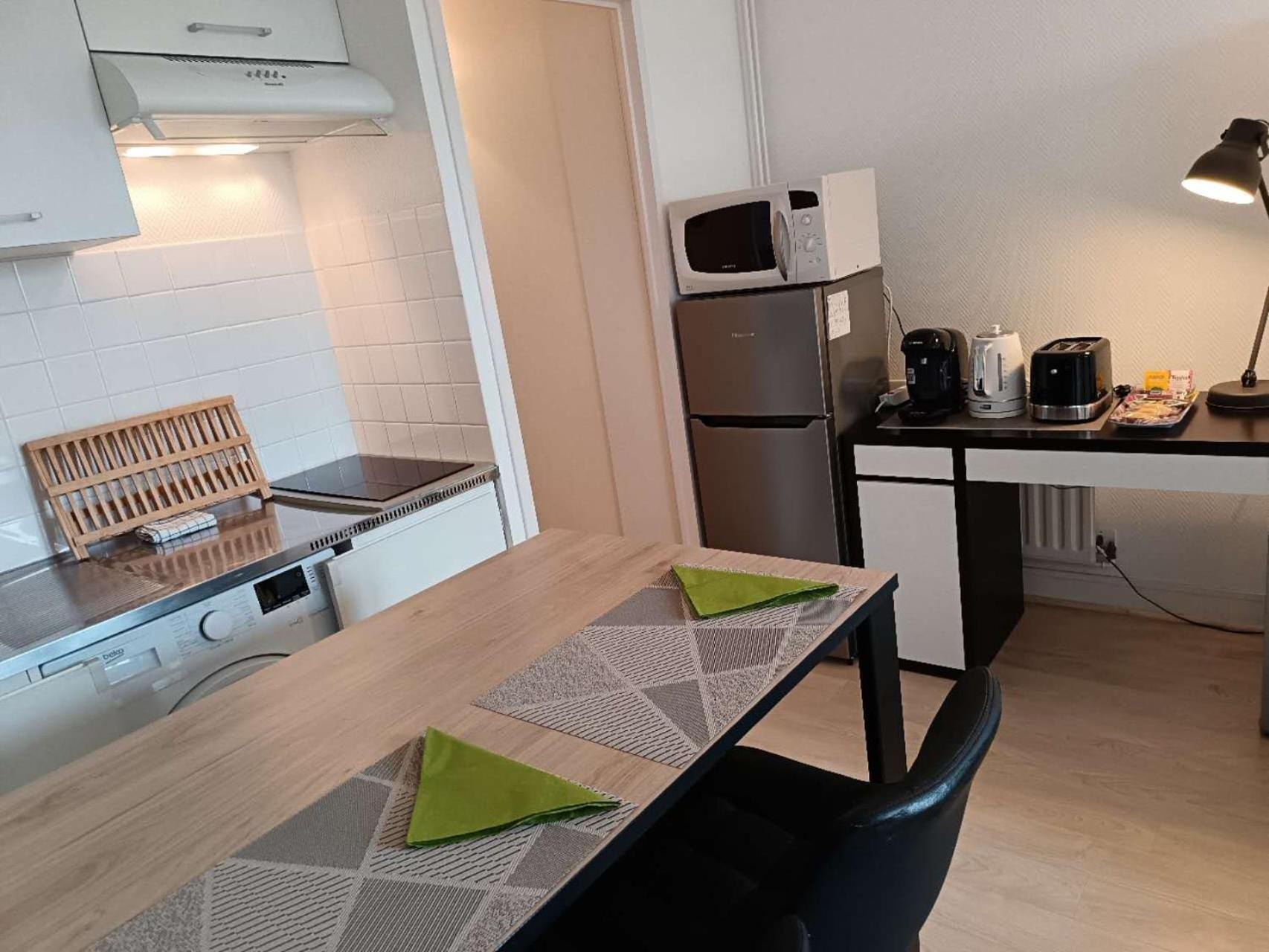 Appartement A Orleans Au Calme Avec Parking Gratuit, Balcon Et Ascenseur מראה חיצוני תמונה
